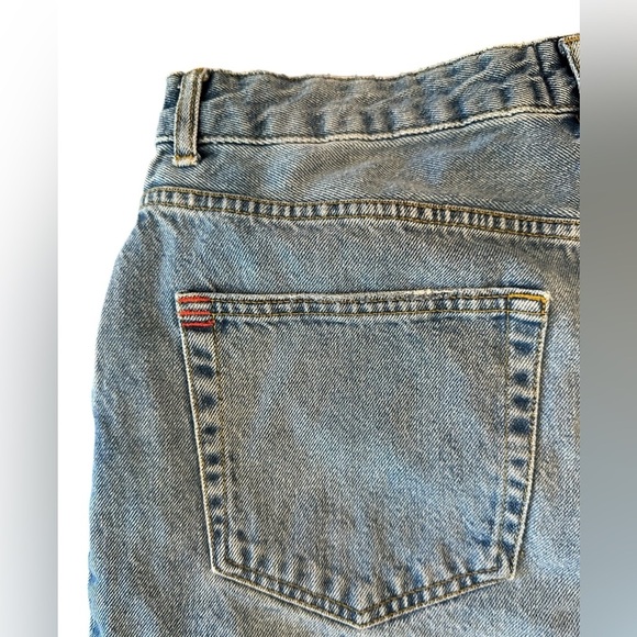 Women’s Urban Outfitters BDG Mom High-Waist Jeans Distressed Size 30 - Picture 7 of 9
